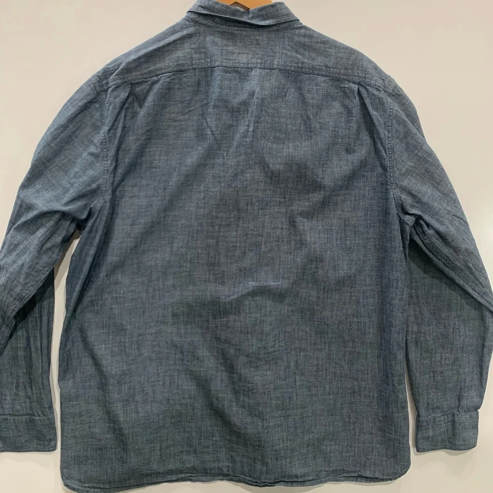 Banana Republic men’s Chambray Blue Casual Shirt size XL